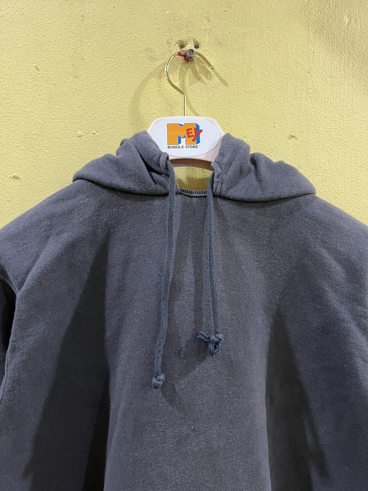 Champion vintage Champion Reverse Weave hoodie in a faded black Size US M / EU 48-50 / 2 - 3 Thumbnail