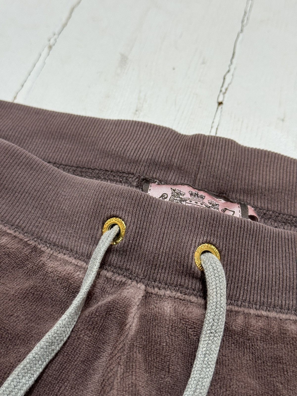 Juicy Couture VINTAGE VELOUR JUICY COUTURE 2000s PANTS Size 30" / US 8 / IT 44 - 5 Thumbnail