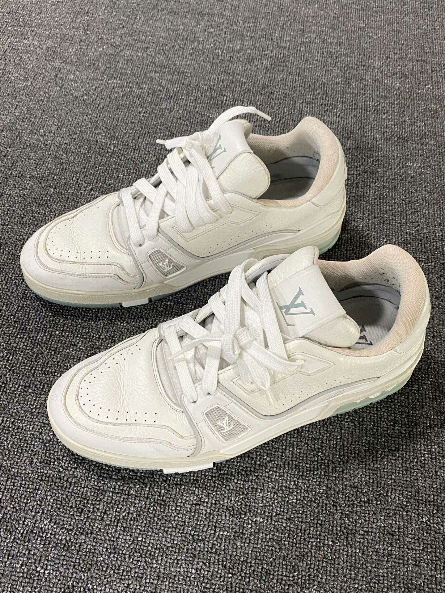 Louis Vuitton Louis Vuitton Training White Lowtop Sneakers 9 Men Size US 9 / EU 42 - 1 Thumbnail