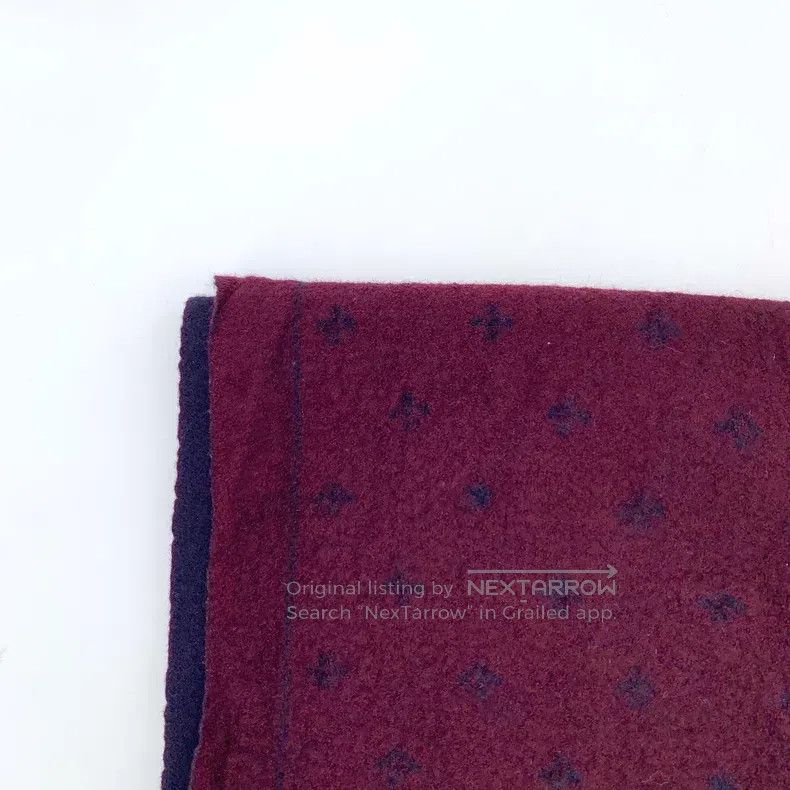 Gucci Gucci Burgundy bee full-print woollen scarf Size ONE SIZE - 3 Thumbnail