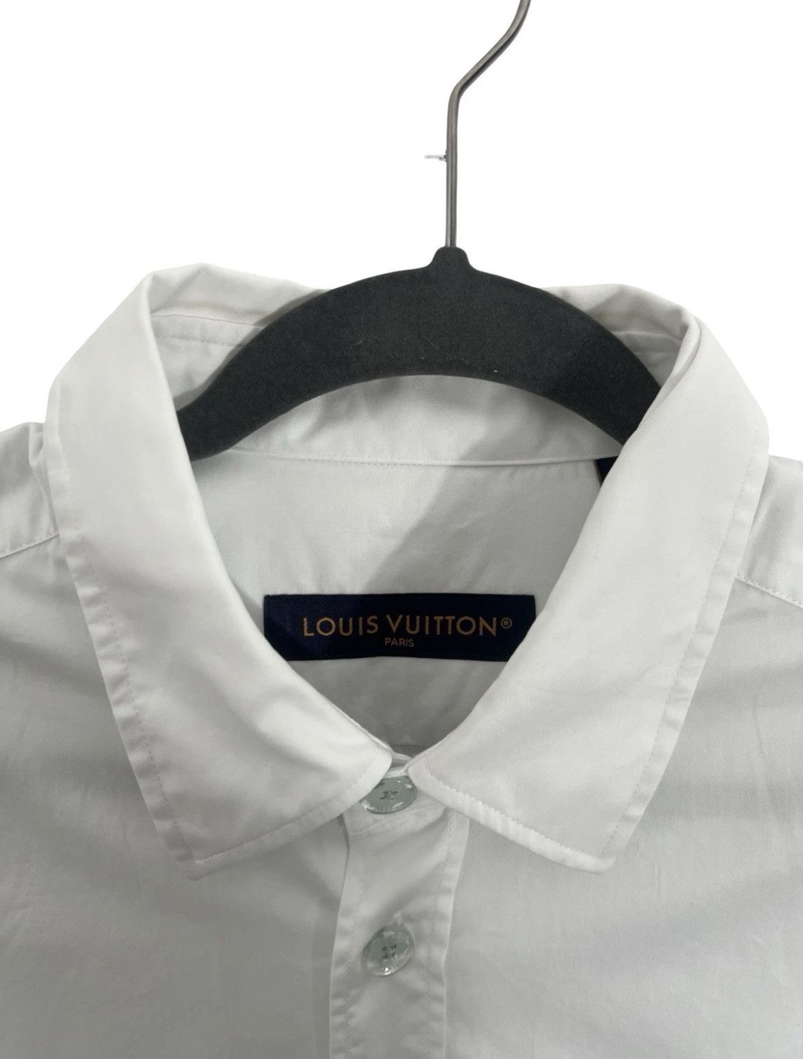 Louis Vuitton Louis Vuitton White Button Shirt Men's Gradient Logo Graphic Size US M / EU 48-50 / 2 - 2 Thumbnail