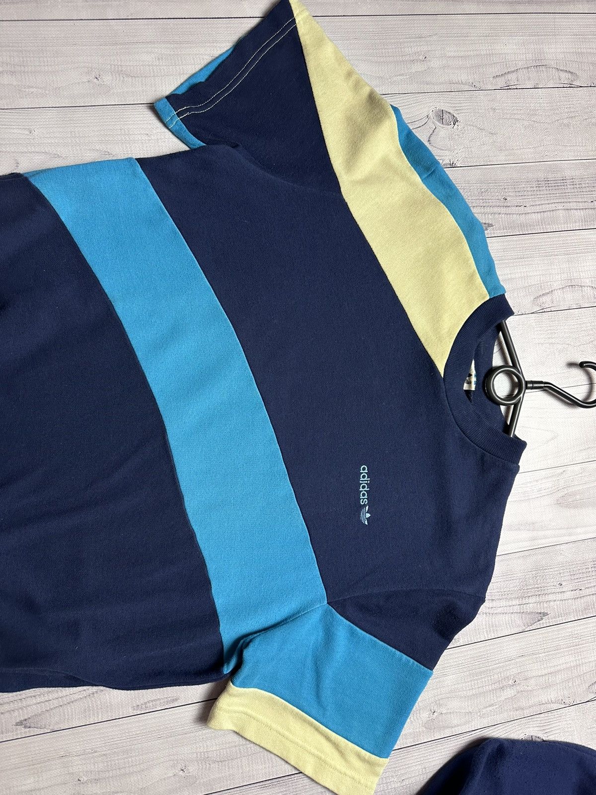 Vintage Vintage Adidas original track suit sweatpants rare size M Size US M / EU 48-50 / 2 - 9 Thumbnail
