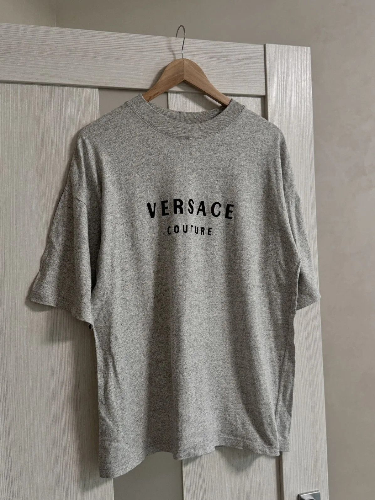 Versace Versace Jeans Couture Vintage tee t-shirt center logo Size US L / EU 52-54 / 3 - 4 Thumbnail