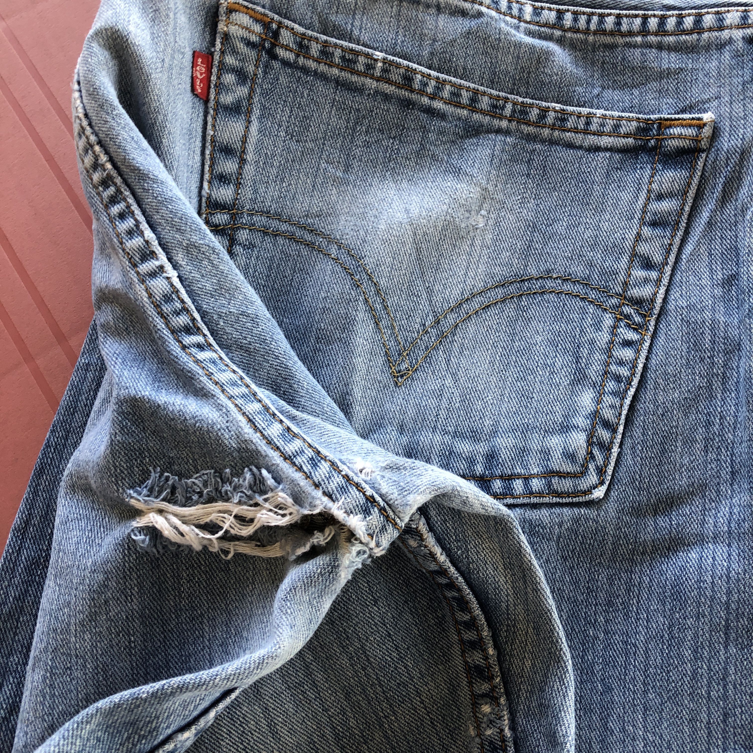 Levi's Vintage Levis Distressed Jeans Levi's Faded Light Wash Denim Size US 38 / EU 54 - 11 Thumbnail