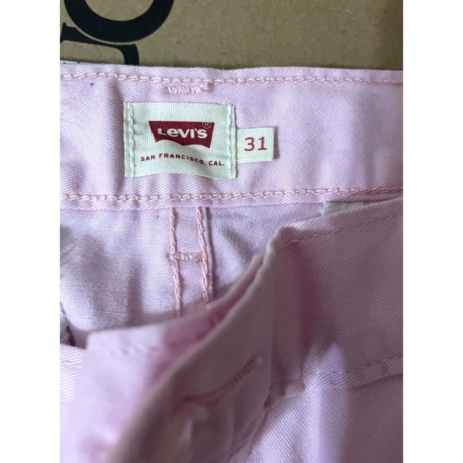Levi's NWT Levi'S Womens Classic Chino Shorts - Trough Style Mid-Rise Size 24" / US 00 / IT 34 - 3 Thumbnail