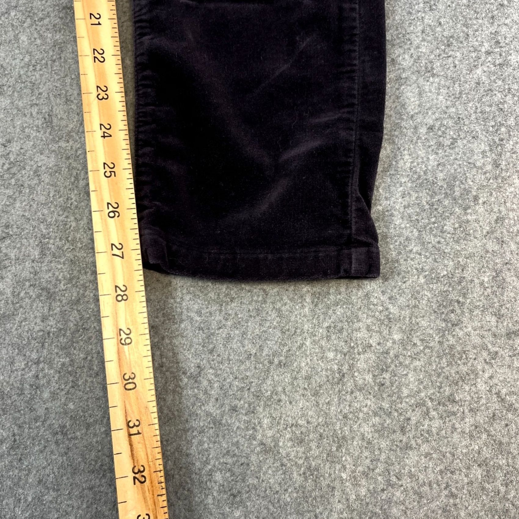 Vintage Armani Jeans Slim Fit Moleskin Jeans 28 28 UK 10 Dark Purple Low Rise 5-Pocket Womens Boys? Size 32" / US 10 / IT 46 - 4 Thumbnail