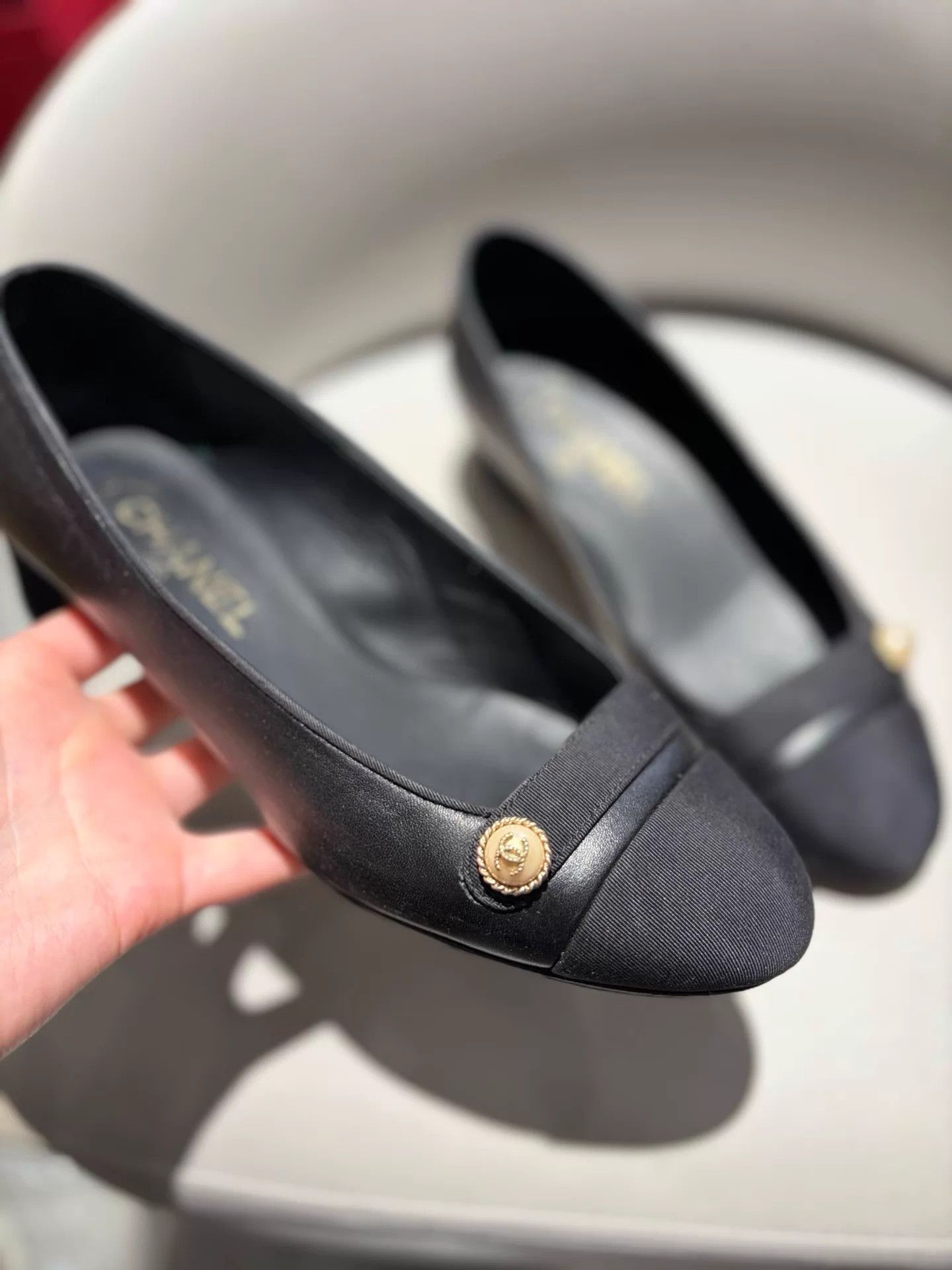 Chanel Chanel Black Pearl Button Ballet Flats 37.5 99 New Size US 7 / IT 37 - 3 Thumbnail