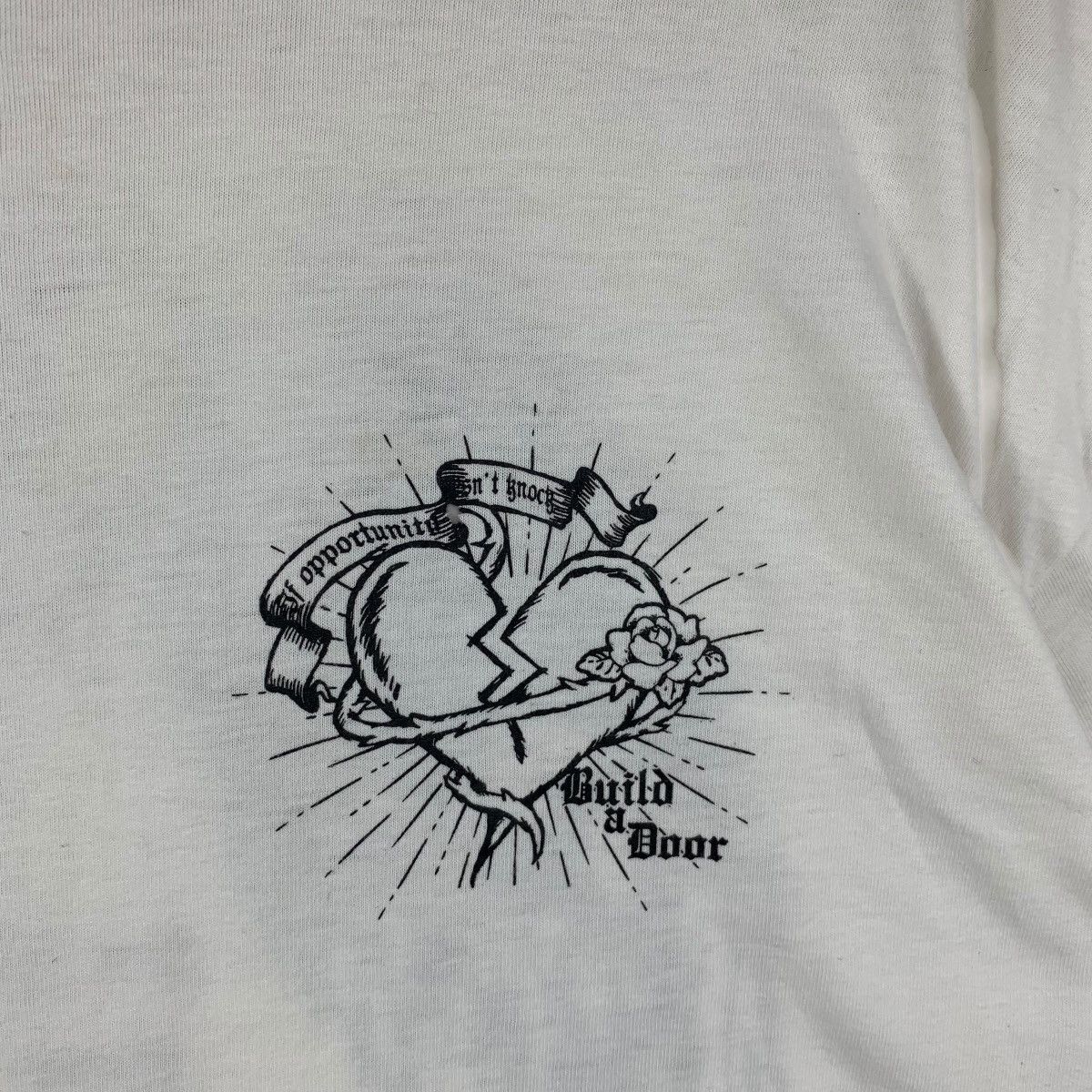 Vintage Vintage ANGELS WINGS Build A Door Strong Girl Tee Shirt Size M / US 6-8 / IT 42-44 - 4 Thumbnail