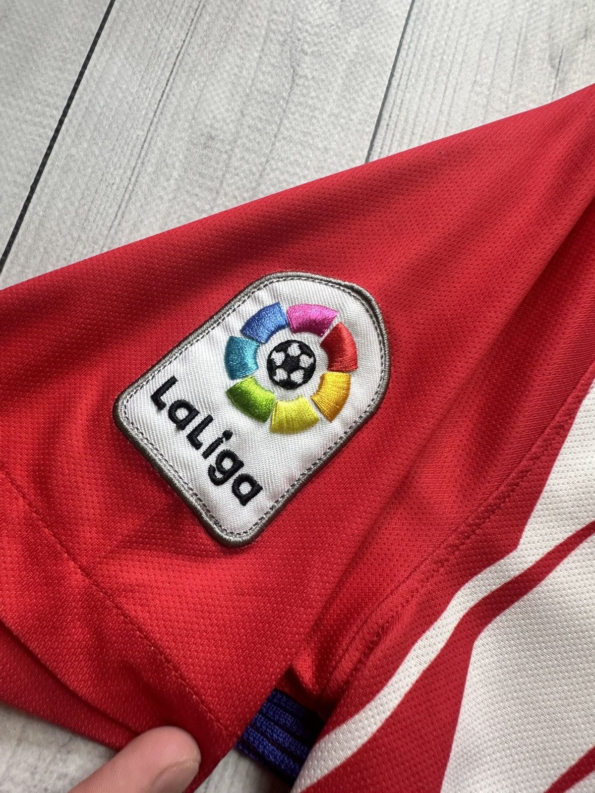 Other Atletico Madrid soccer jersey size M Size US M / EU 48-50 / 2 - 6 Thumbnail