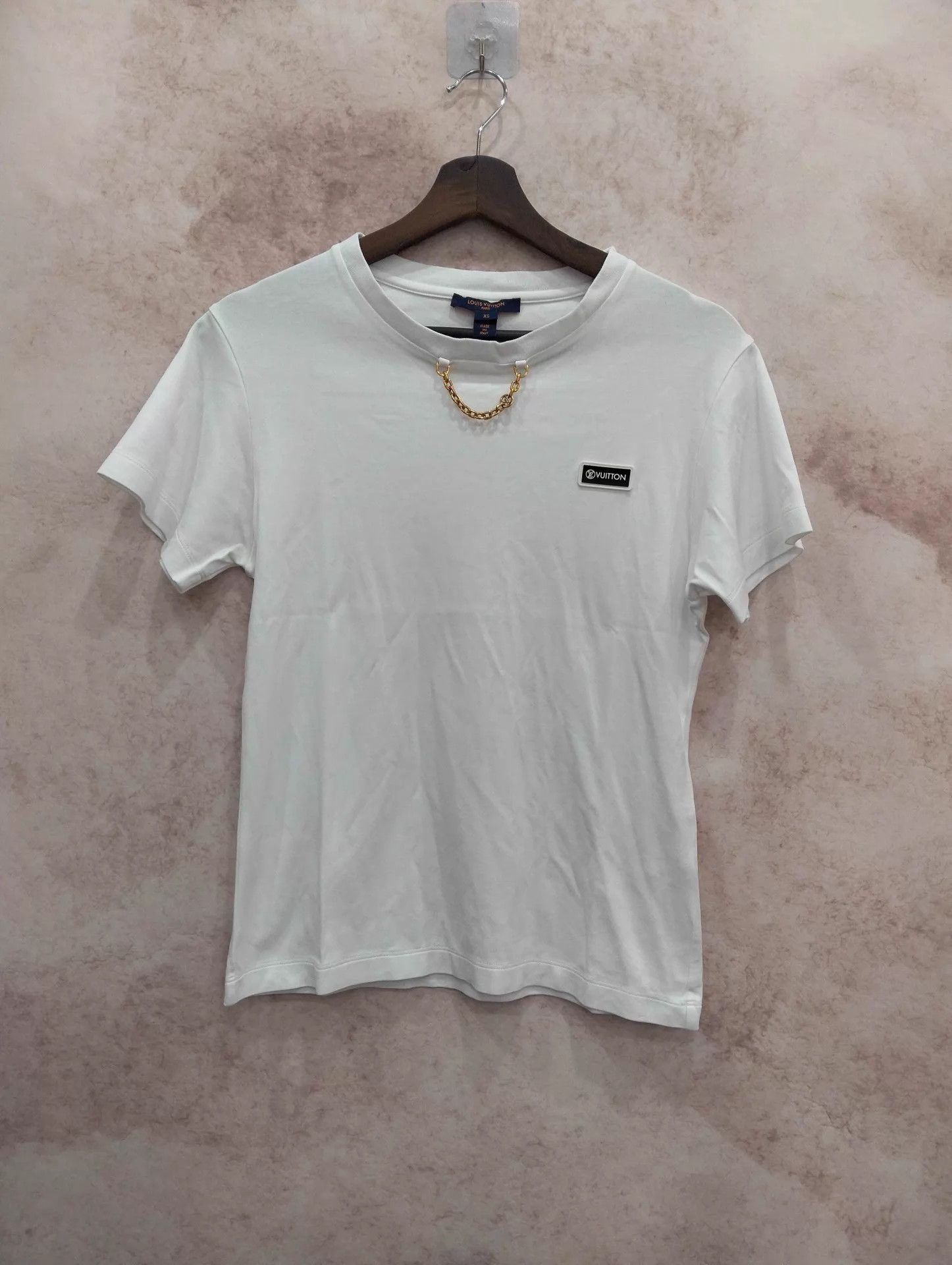 Louis Vuitton LV Chain Slogan White Short Sleeve T-Shirt XS Size XS / US 0-2 / IT 36-38 - 1 Thumbnail