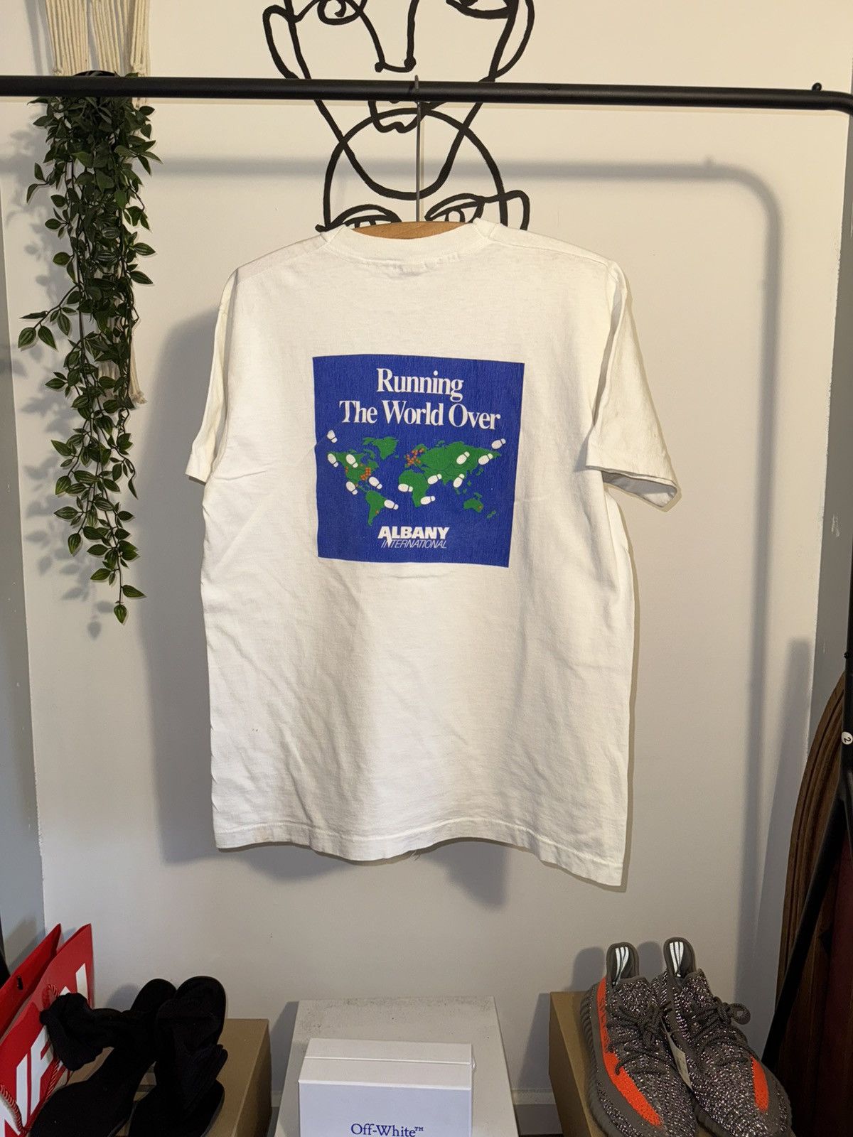 Fruit Of The Loom × Vintage Vintage 90s Albany International Running the World Over tee Size US L / EU 52-54 / 3 - 3 Thumbnail