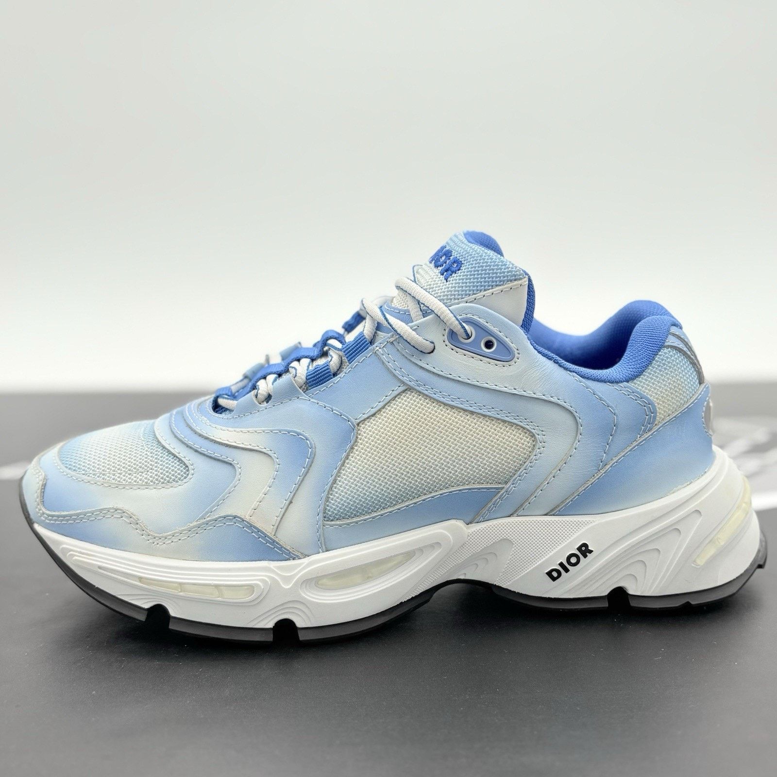 Dior Christian Dior CD1 ' Blue Gradient ' | ONLY WORN ONCE! Size US 6 / EU 39 - 8 Thumbnail