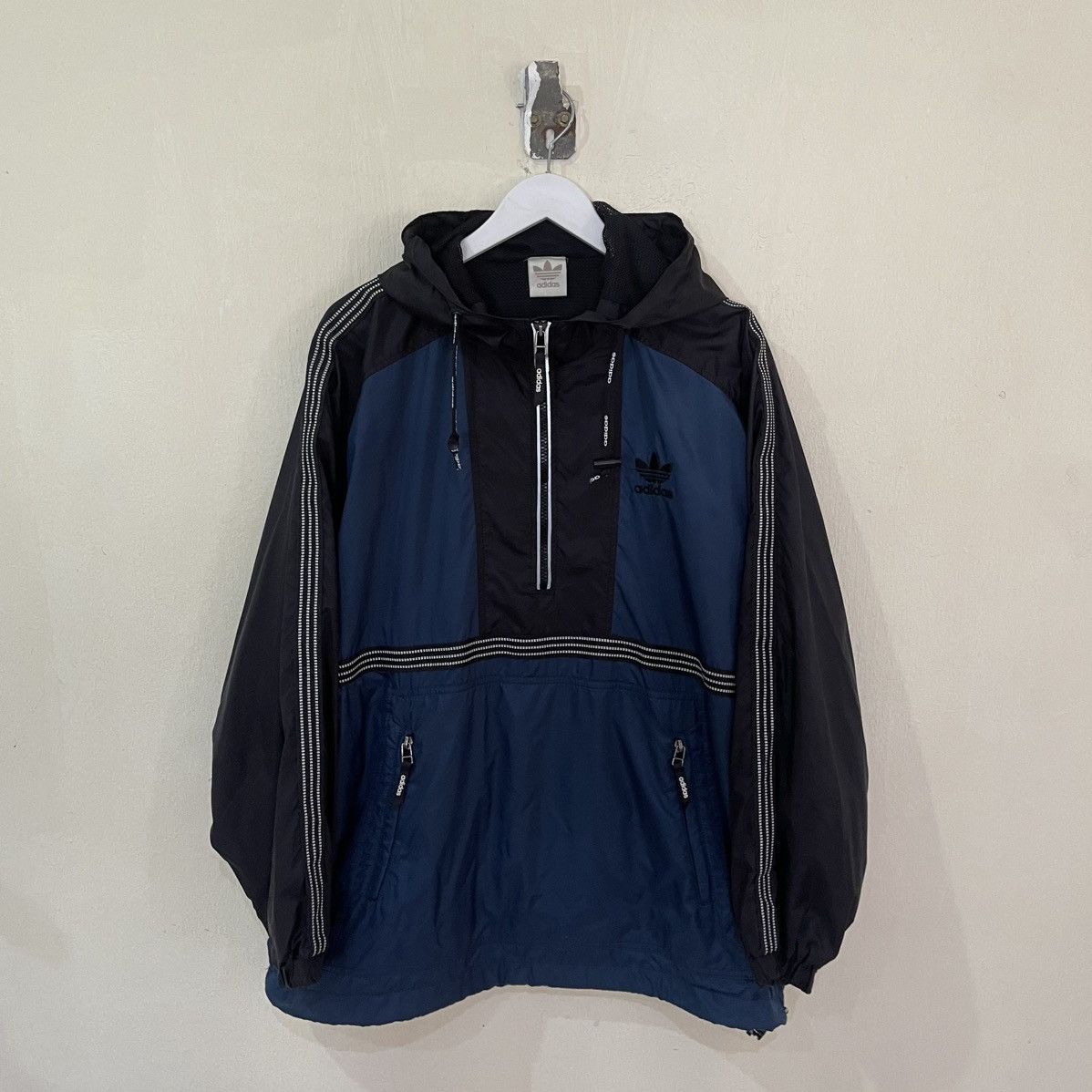 Adidas Vintage Adidas Half Zipper Hoodie Windbreaker Jacket Size US L / EU 52-54 / 3 - 1 Thumbnail