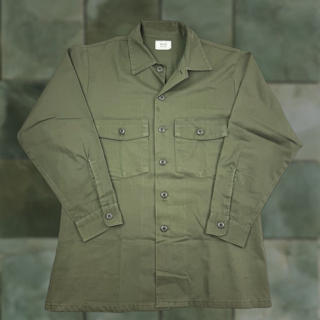 Vintage VINTAGE Army Button-Up Shirt Men's XL Green 1980s USA Military Reg/Regular Button-Front Size US XL / EU 56 / 4 - 1 Thumbnail