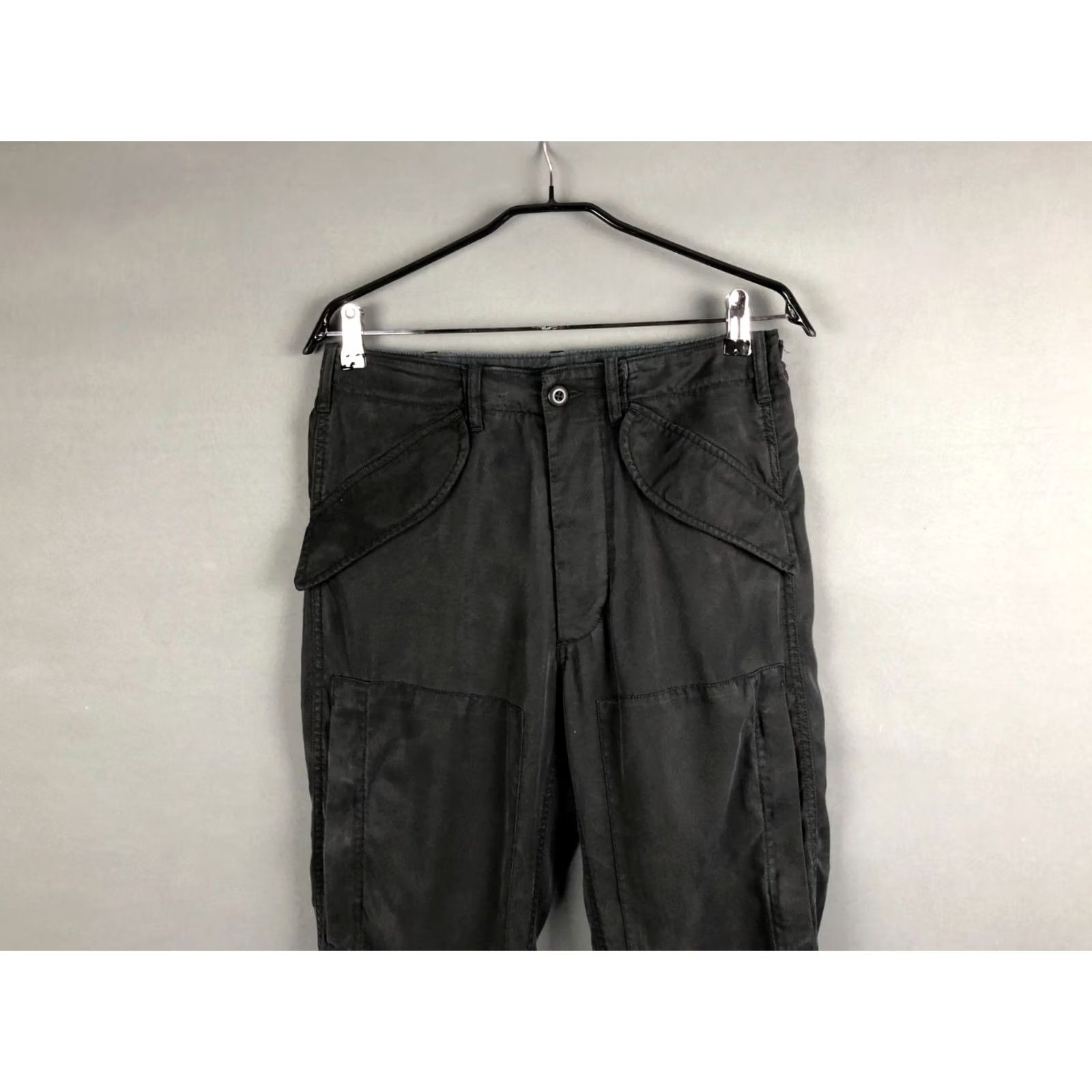 Ralph Lauren Ralph Lauren Women's Cargo Pants Size 2 Black Lyocell Cargo Pants Regular Small words adjusted Size 26" / US 2 / IT 38 - 4 Thumbnail