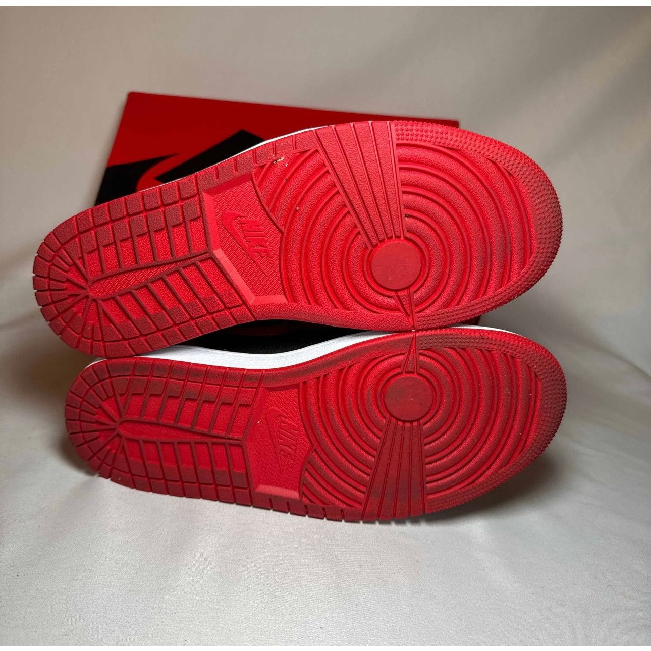 Jordan Brand × Nike Size 9 - Wmns Air Jordan 1 Retro High OG Satin Bred 2023 Size US 9 / IT 39 - 6 Thumbnail