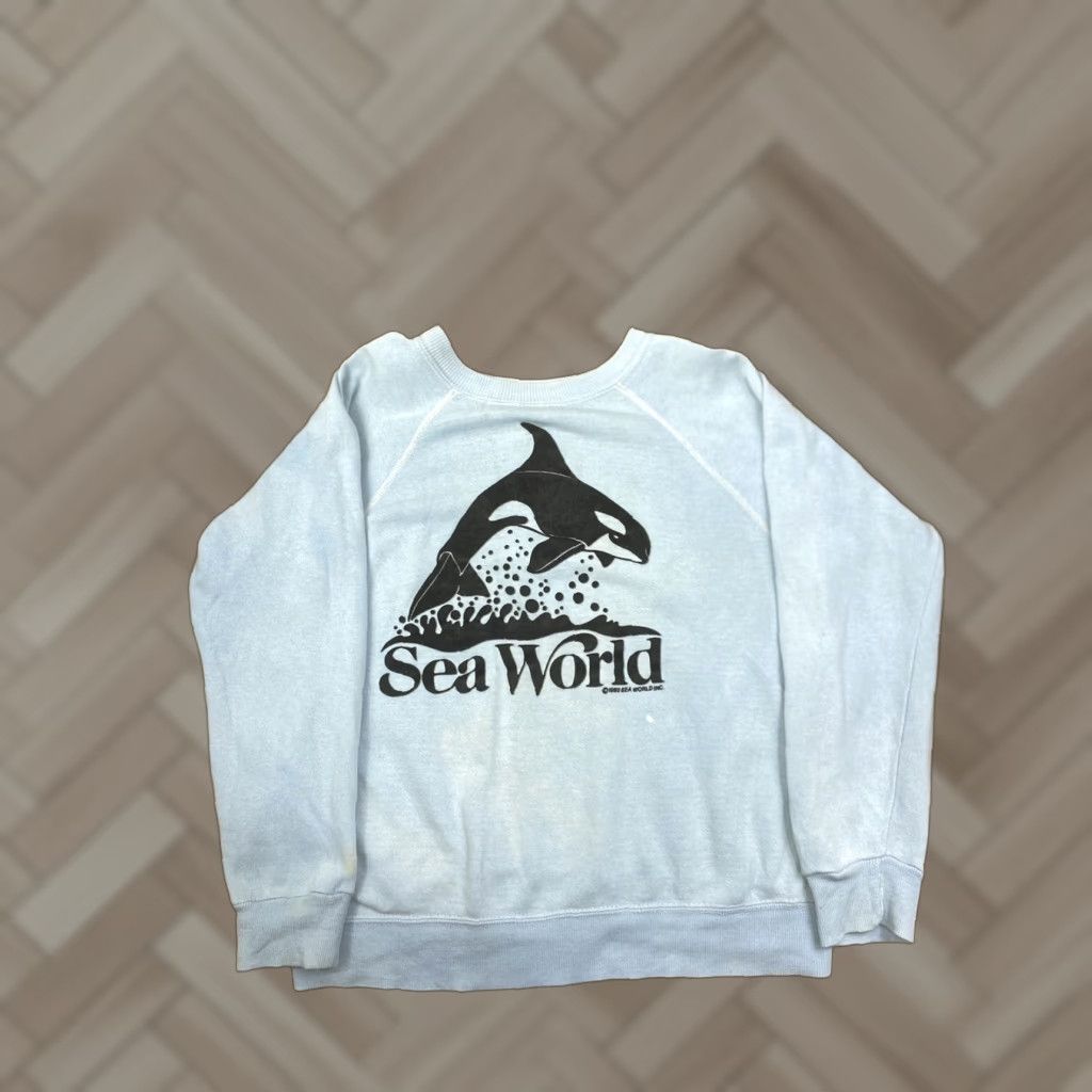 Vintage VINTAGE Seaworld Pullover Sweater Adult Small Blue Shamu Casual 80s Sweater Mens Size US S / EU 44-46 / 1 - 1 Thumbnail