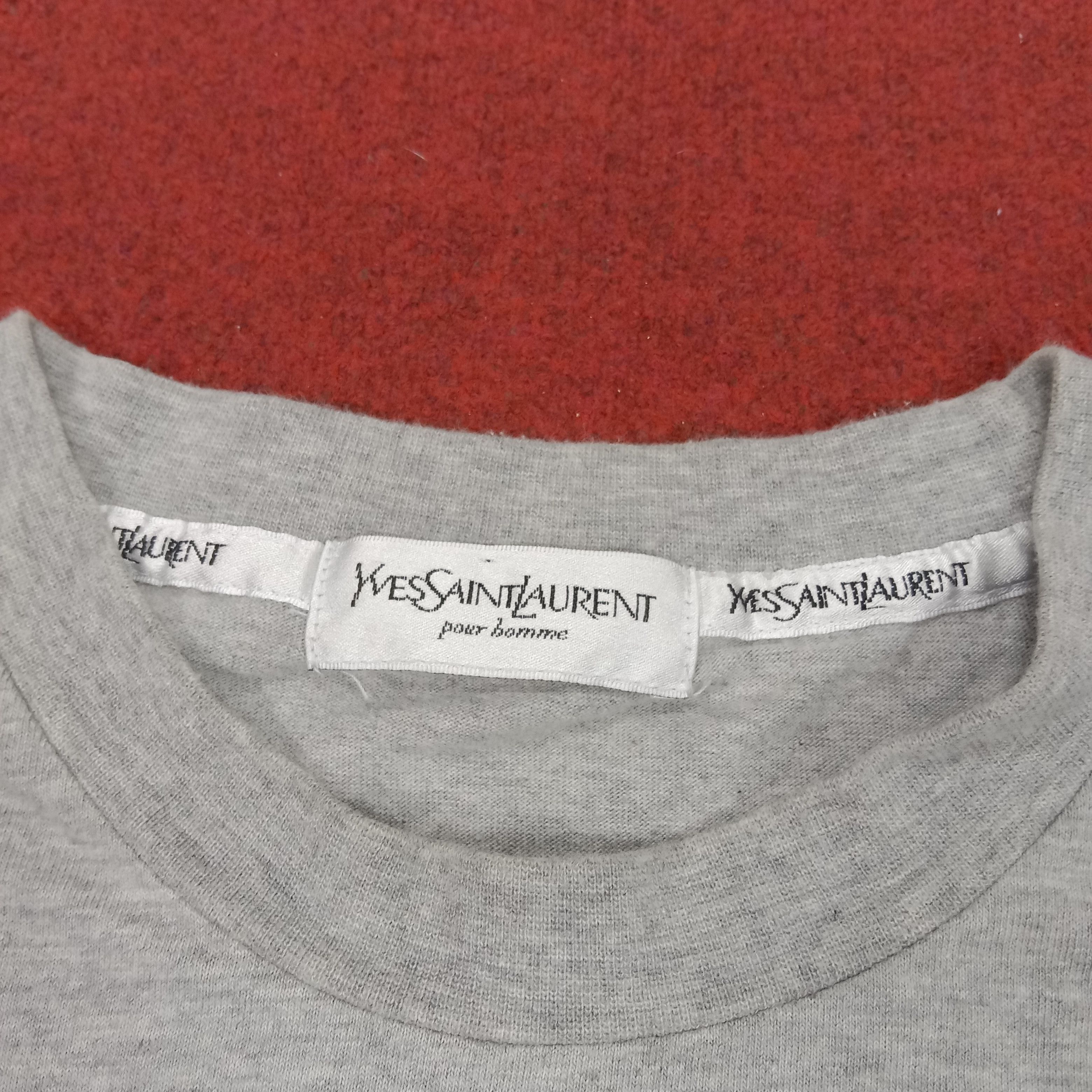 Vintage Yves Saint Laurent YSL Center Logo Design Tshirt Size US L / EU 52-54 / 3 - 5 Thumbnail