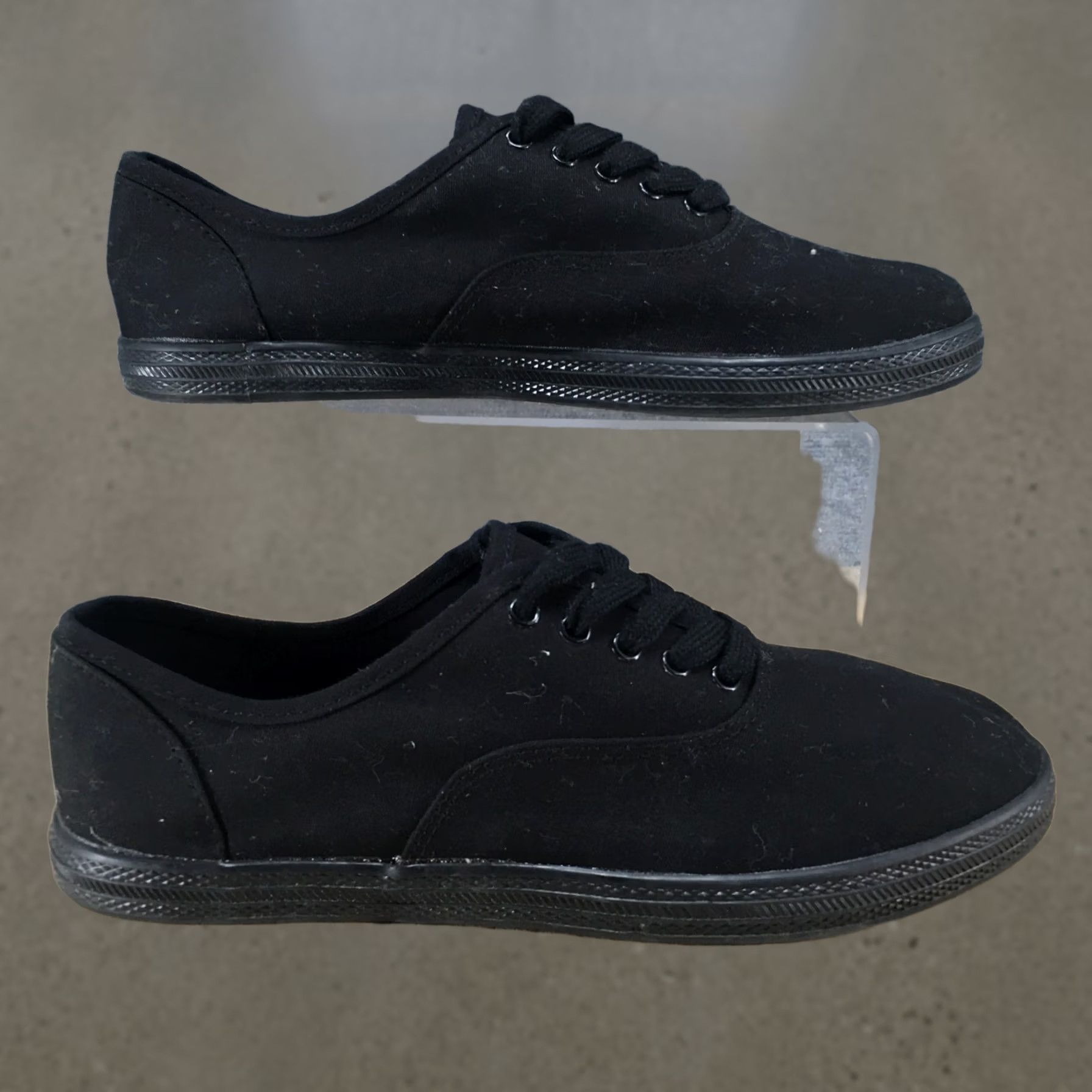 Vintage Universal Thread Shoes Womens 9 Lunea Lace-Up Sneakers Black Canvas Low Top Casual Shoes Womens Mens Girls Fashion Footwear Size M / US 6-8 / IT 42-44 - 1 Thumbnail