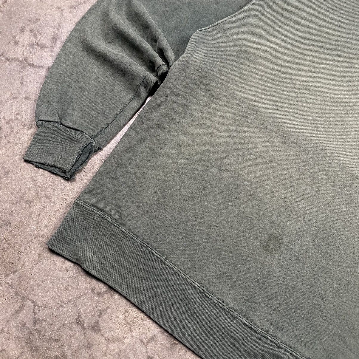 Champion 90s Champion Sunfaded Army Boxy Crewneck Size US L / EU 52-54 / 3 - 3 Thumbnail