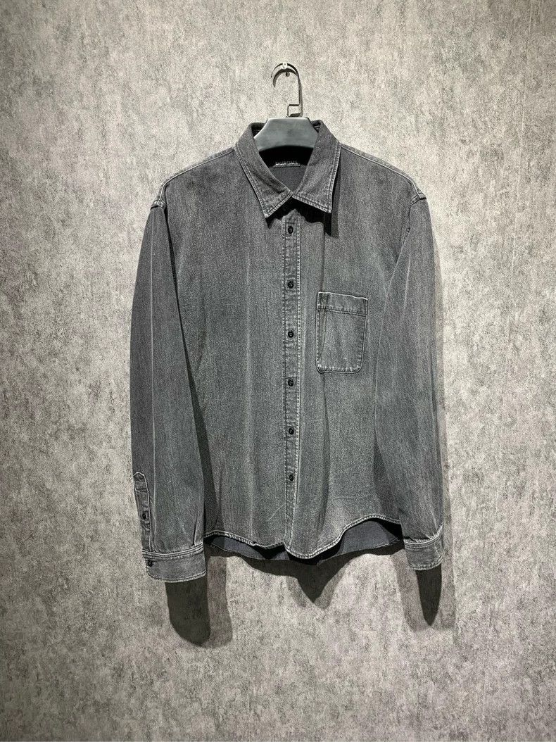 Balenciaga Balenciaga size 39 Washed denim shirt with logo on back shi Size US M / EU 48-50 / 2 - 1 Thumbnail