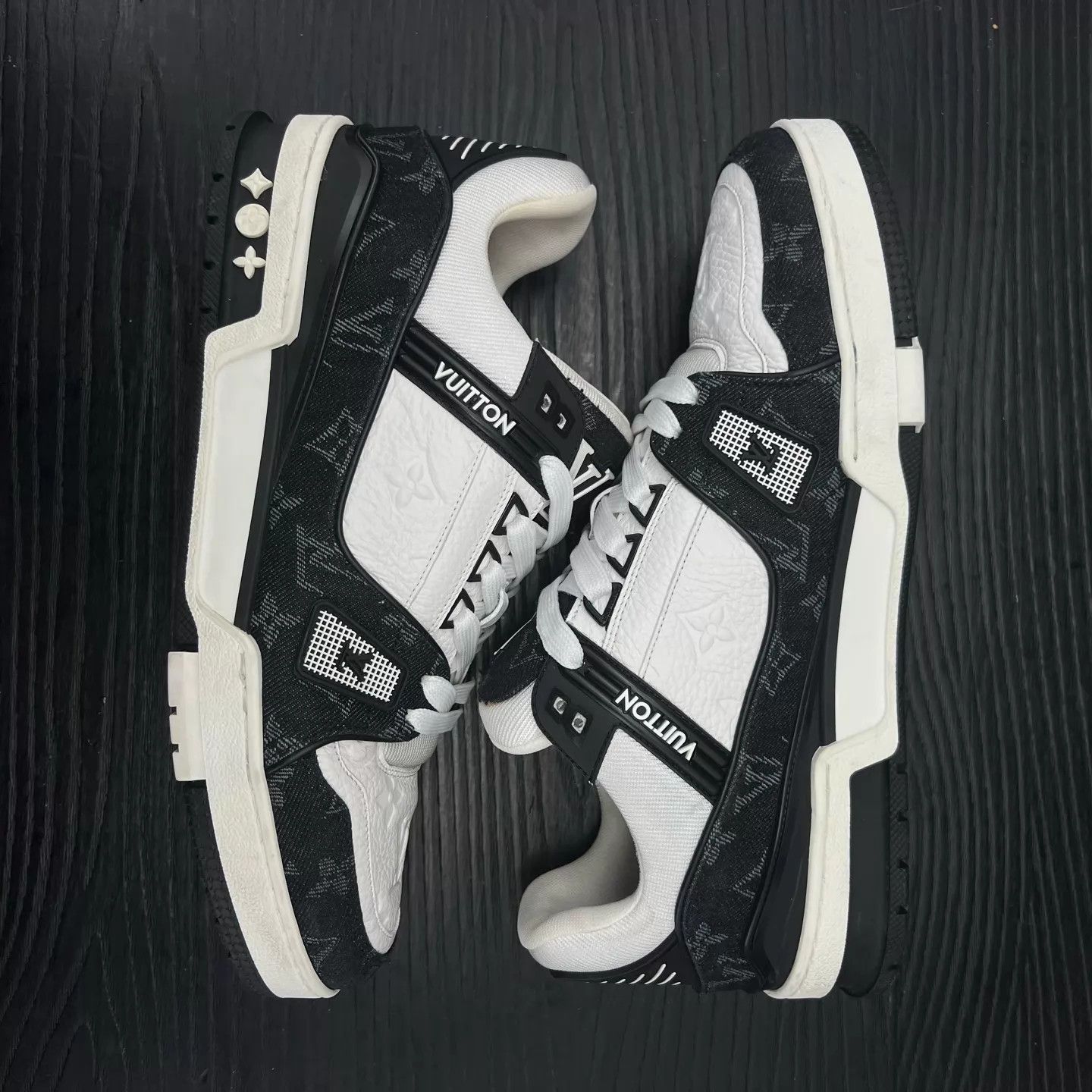 Louis Vuitton LV Trainer Sneaker B&W Denim UK8.5/EU42.5 Size US 9.5 / EU 42-43 - 3 Thumbnail