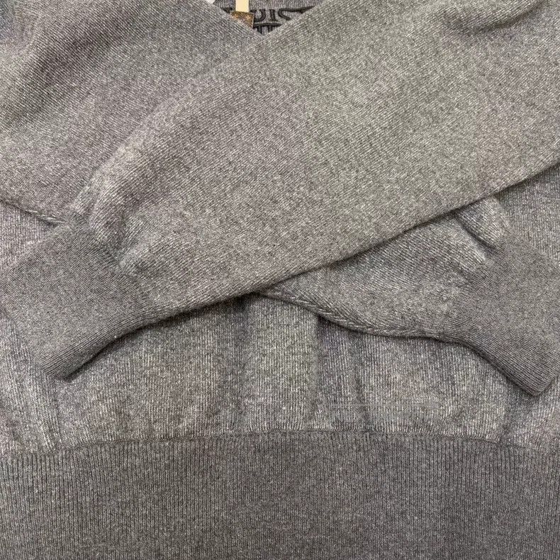 Louis Vuitton Louis Vuitton Cashmere logo embroidered hooded knit sweats Size US S / EU 44-46 / 1 - 6 Thumbnail