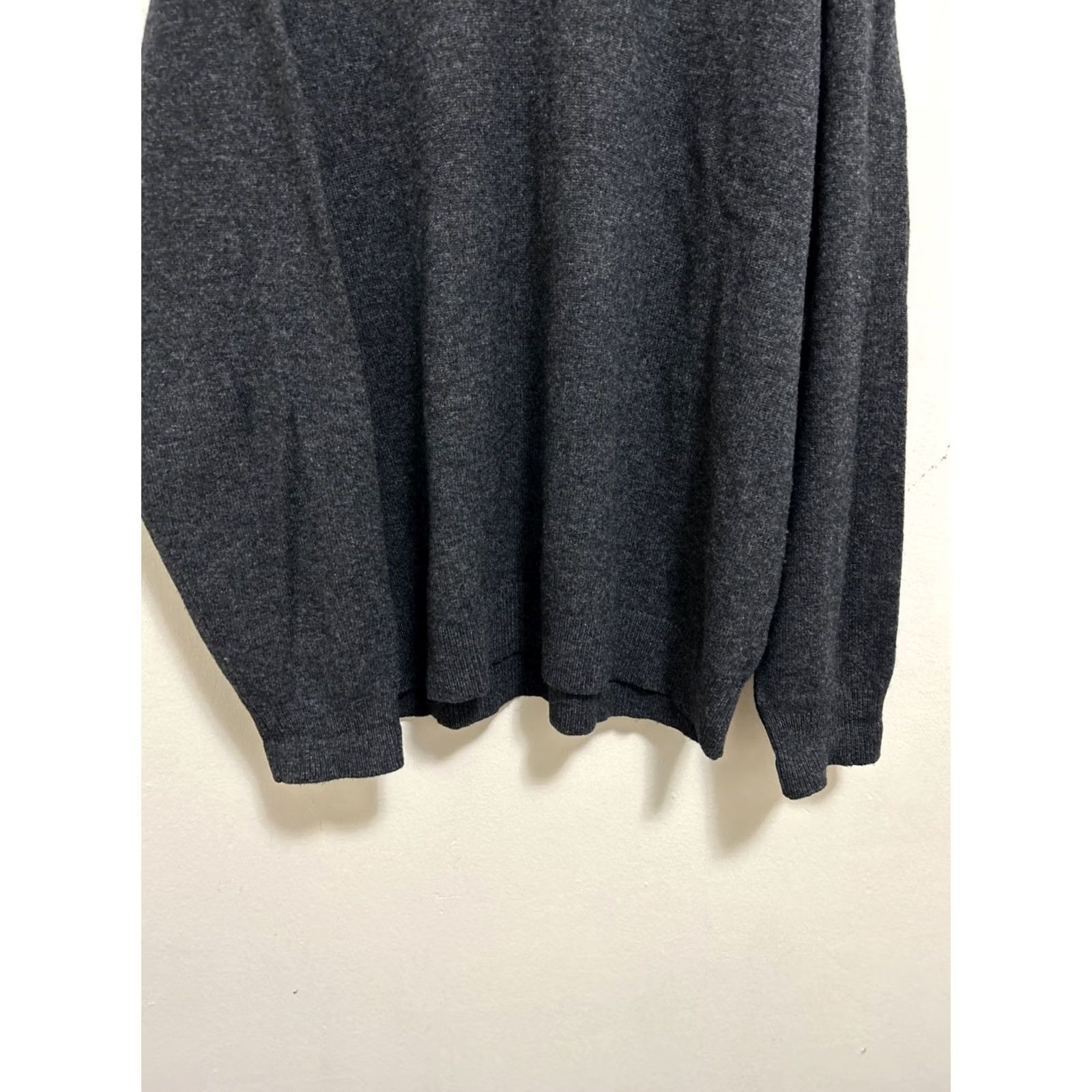 Vintage VINTAGE LL Bean Sweater Mens XL Gray 100% Lambs Wool V-Neck Long Sleeve Pullover Classic Preppy Warm Wool 264789 Mens Size US XL / EU 56 / 4 - 3 Thumbnail