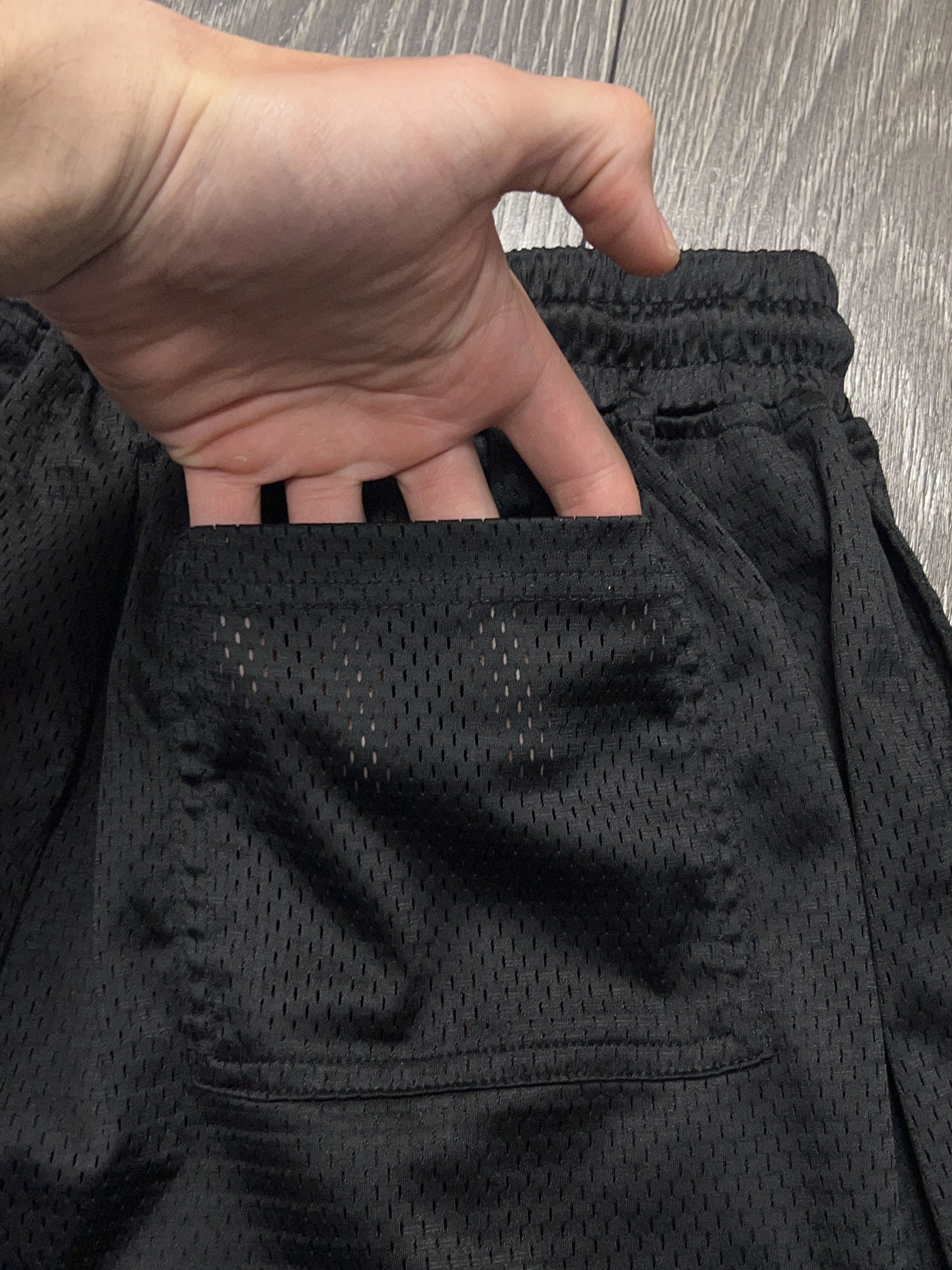 Represent Clo. Mens Represent Owners Club Mesh Shorts Sportswear Size M Size US 32 / EU 48 - 12 Thumbnail