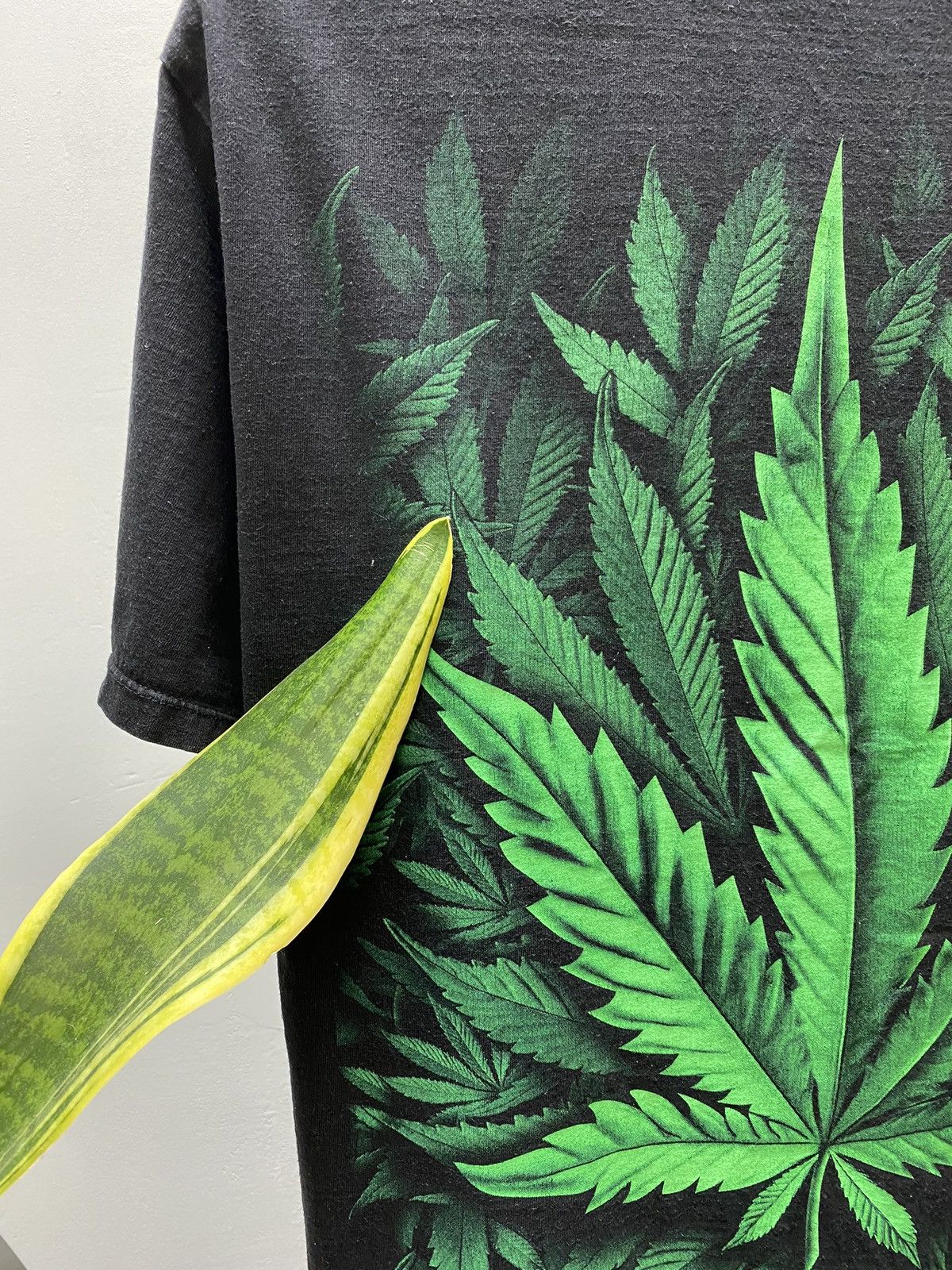 Band Tees × Vintage Caballo Vintage Rare Cannabis Weed Graphic T- Shirt Size XL Size US XL / EU 56 / 4 - 18 Thumbnail