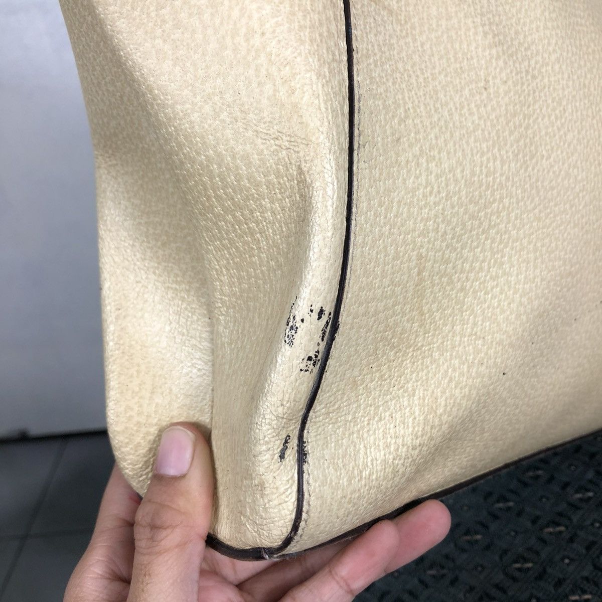 Prada 🔥VINTAGE HAND BAG PIG SKINS LEATHER PRADA MADE IN ITALY Size ONE SIZE - 10 Thumbnail