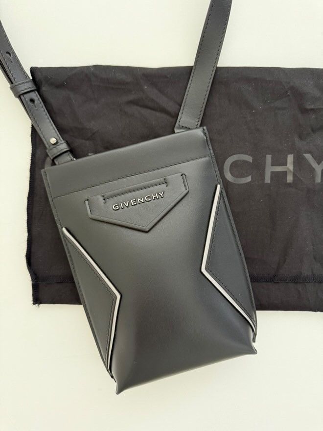 Givenchy Givenchy Cellphone Crossbody Size ONE SIZE - 2 Thumbnail
