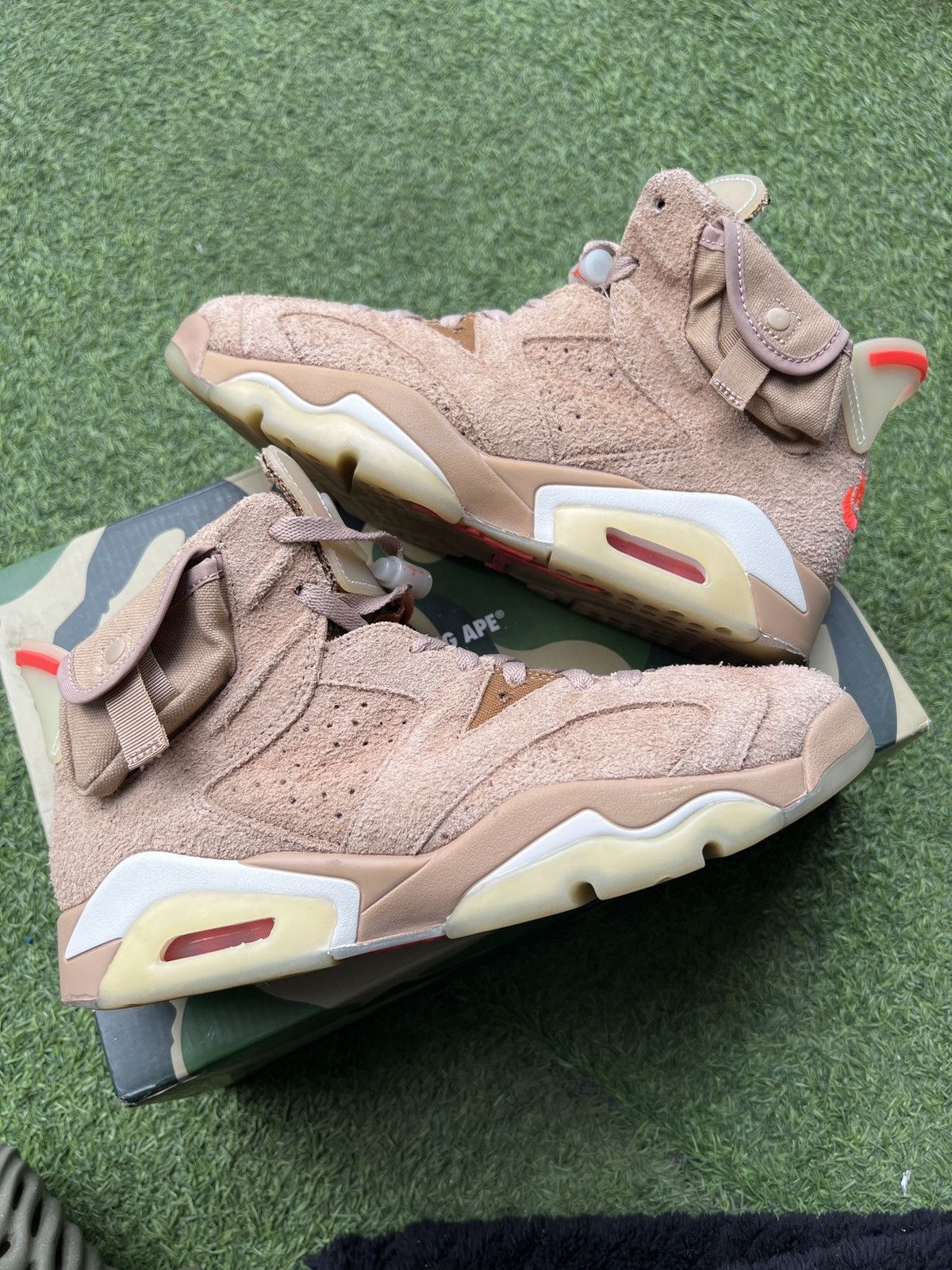 Jordan Brand × Travis Scott Travis Scott x Air Jordan 6 Retro SP British Khaki DH0690200 Size US 9.5 / EU 42-43 - 2 Thumbnail