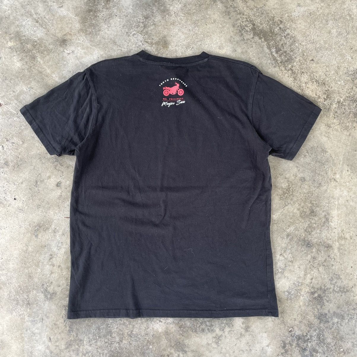 Anime × Vintage 🔥🔥🇯🇵Tokyo Revengers Manji Gang Manga Series Promo Tee Size US M / EU 48-50 / 2 - 3 Thumbnail