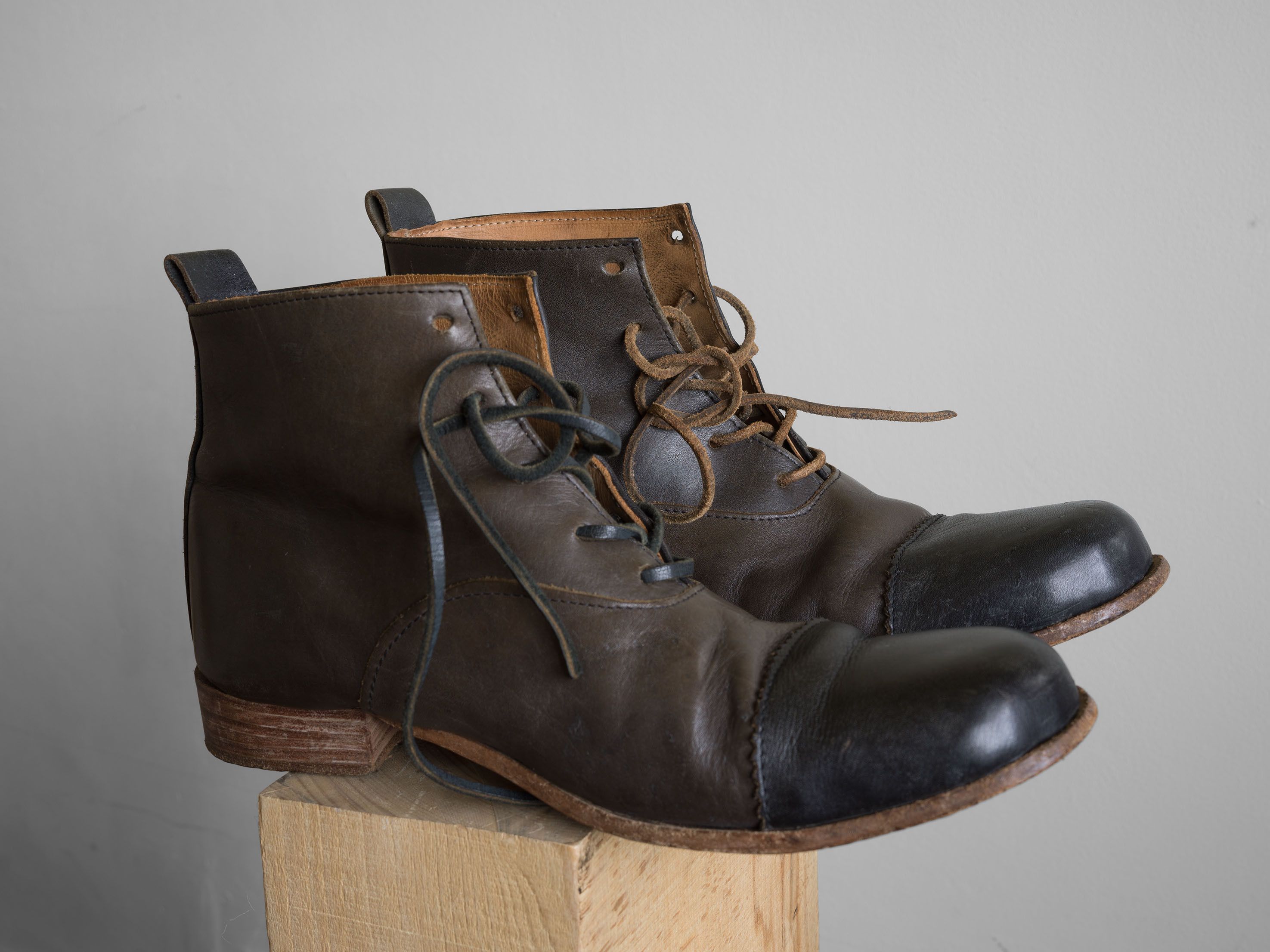 Paul Harnden Shoemakers TWO-TONE PH3 BALMORAL BOOTS Size US 9 / EU 42 - 1 Thumbnail