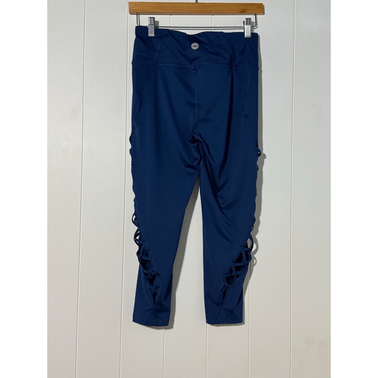 Avia Avia Leggings Criss Cross Cutout Capris Blue Size Small Size 25" / US 0 / IT 36 - 2 Thumbnail