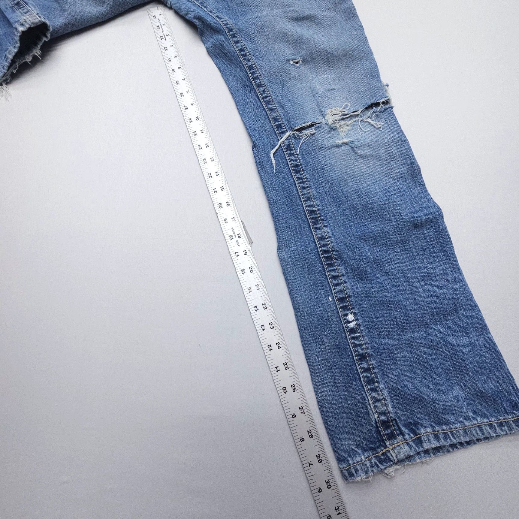 Ariat Ariat Jeans M5 Straight Mens 30 x 32 Blue Distressed 5-Pocket Denim Western Regular Rise Mid Inseam 30 30 in Adult Mens Size US 30 / EU 46 - 5 Thumbnail