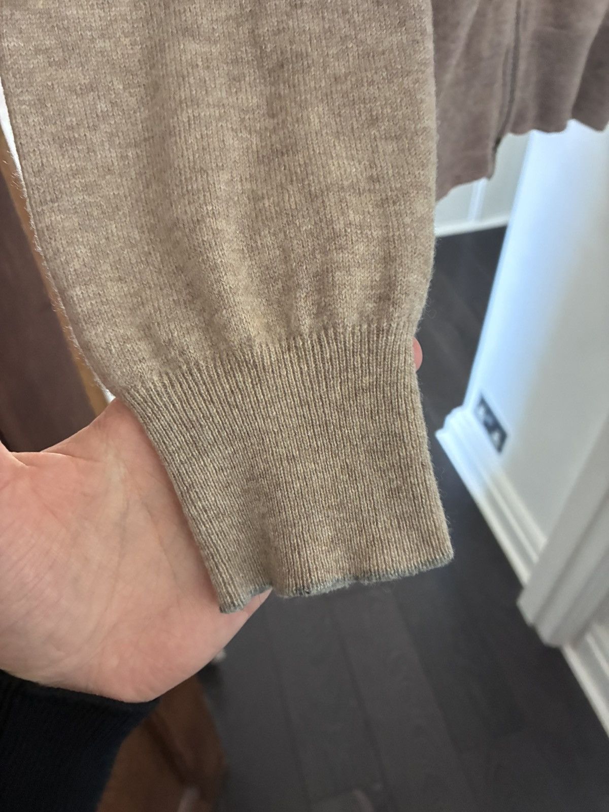 Brunello Cucinelli Brunello Cucinelli cashmere cardigan oatmeal size large/54 Size US L / EU 52-54 / 3 - 2 Thumbnail