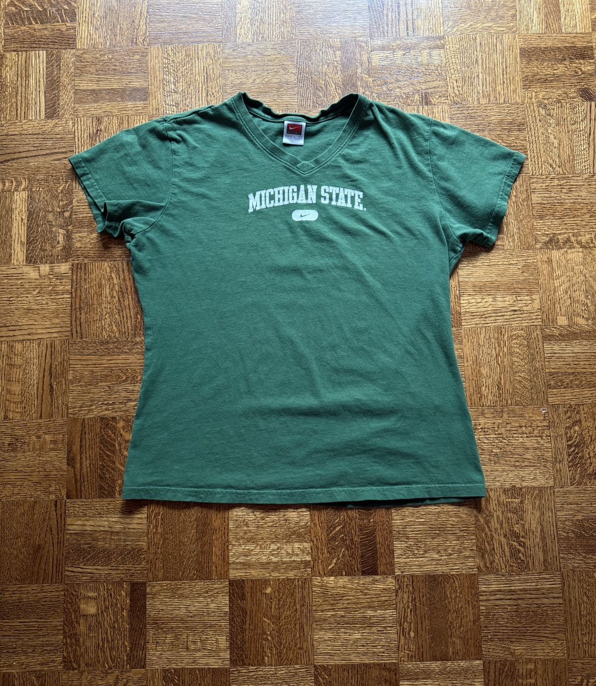 Nike Vintage Y2K Nike Michigan State University Graphic Tee Size XL / US 12-14 / IT 48-50 - 1 Thumbnail