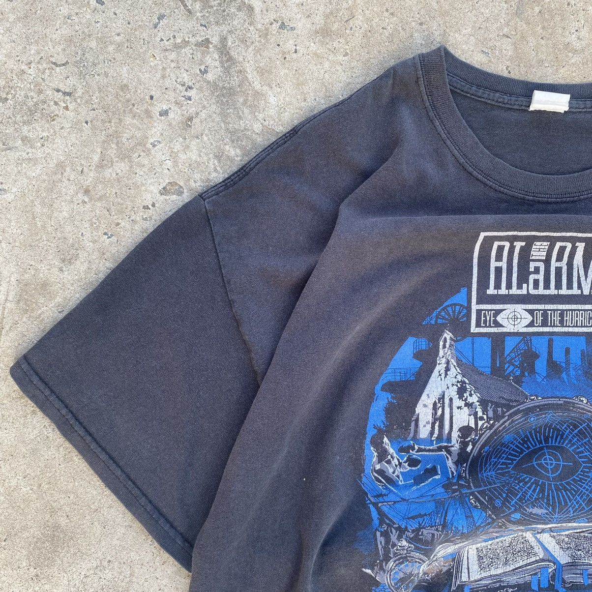 Band Tees Vintage Adult Alarm Eye Of The Hurricane T-shirts Band Y2K Size US XL / EU 56 / 4 - 6 Thumbnail