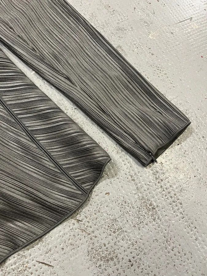 Giorgio Armani SS2012 Giorgio Armani Pleated Striped Grey Jacket Size M / US 6-8 / IT 42-44 - 7 Thumbnail
