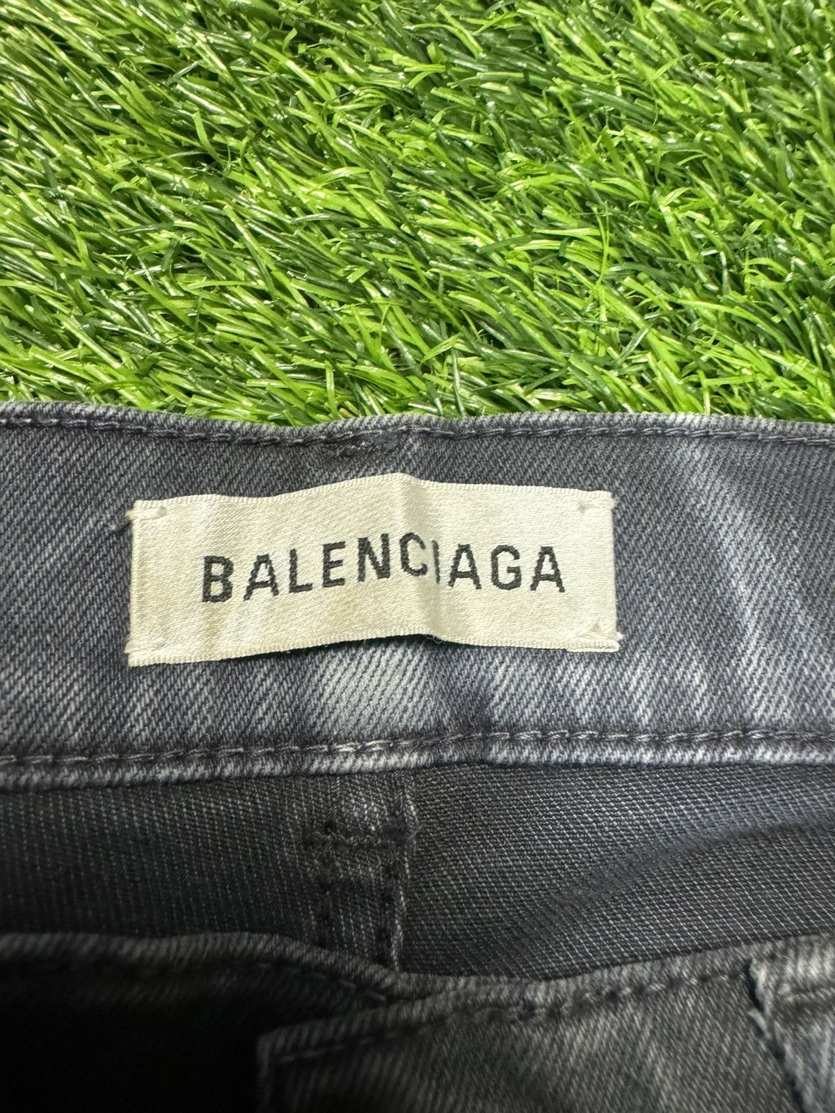 Distressed Denim balenciaga - stretchable skinny jeans Size 28" / US 6 / IT 42 - 9 Thumbnail