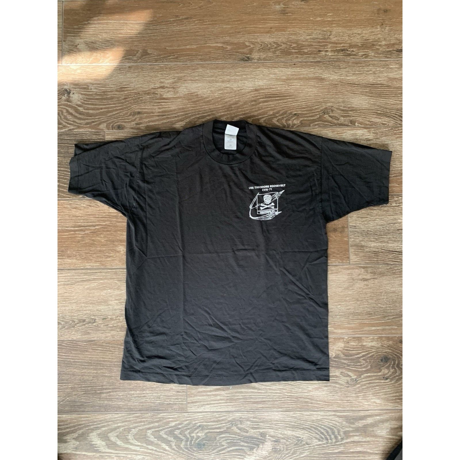Fruit Of The Loom Vintage 1988 Carrier Wing 8 Tee Size Large Size US L / EU 52-54 / 3 - 1 Thumbnail