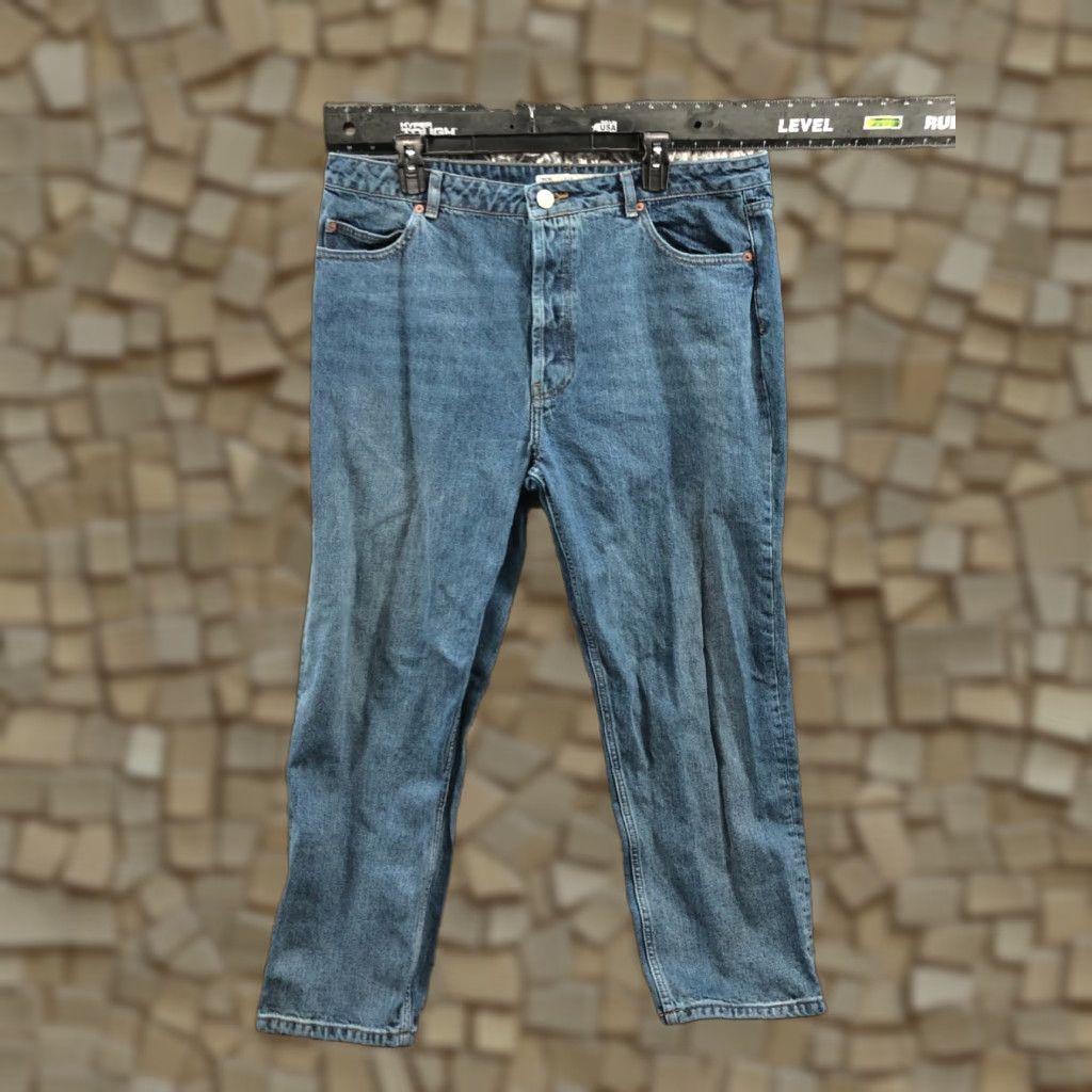 Asos ASOS Denim Jeans Size 18 Womens Medium Wash Blue Jeans Regular fit 5-Pocket Button Zipper Belt Loops High Rise Mens Womens Girls Size 40" / US 18 - 1 Thumbnail