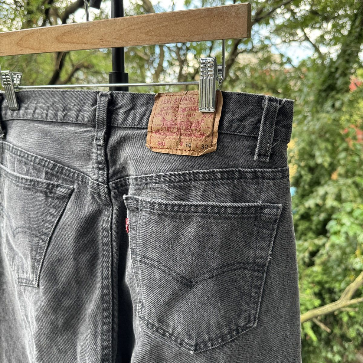 Vintage 90s Faded Black Levi's 501 Jeans ERD Grunge Chrome USA Size US 34 / EU 50 - 7 Thumbnail