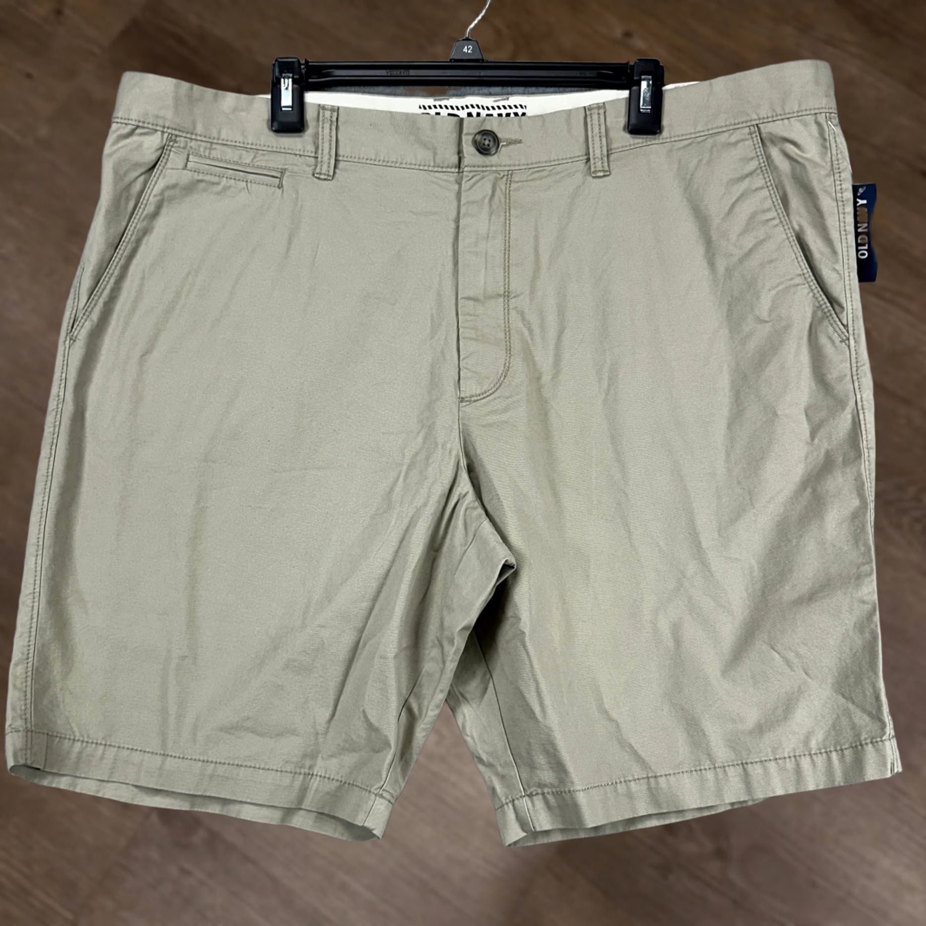 Old Navy Old Navy Slim Fit Mens Khakis Shorts 42 Tan Flat Front Pockets 100% Cotton NEW Size US 42 / EU 58 - 1 Thumbnail