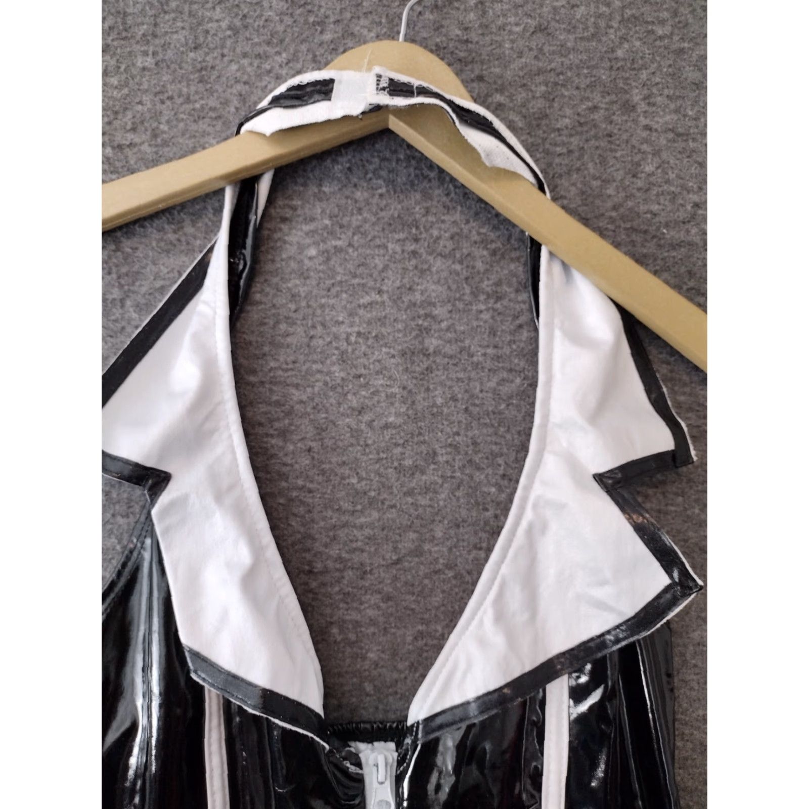 ESPIRIT Spirit Women Maid Role Play Costume Halter Neck Patent Leotard Top Clubwear M Spirit Maid Cosplay Show Black and White Elastic/Stretch Vintage? No. Size M / US 6-8 / IT 42-44 - 3 Thumbnail