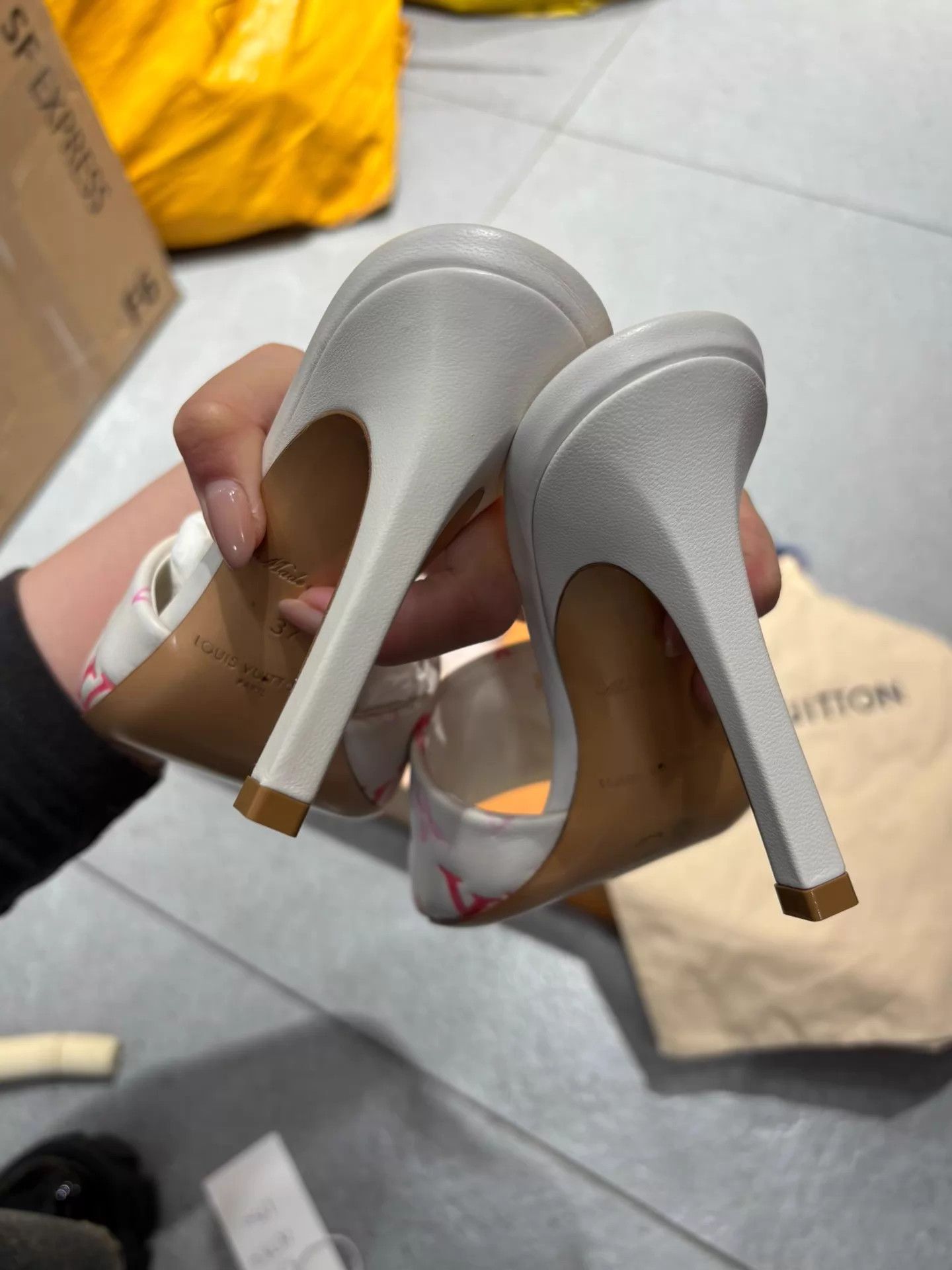 Louis Vuitton LV Pink & White Embossed Monogram Heels 37 New Box Size US 6.5 / IT 36.5 - 3 Thumbnail