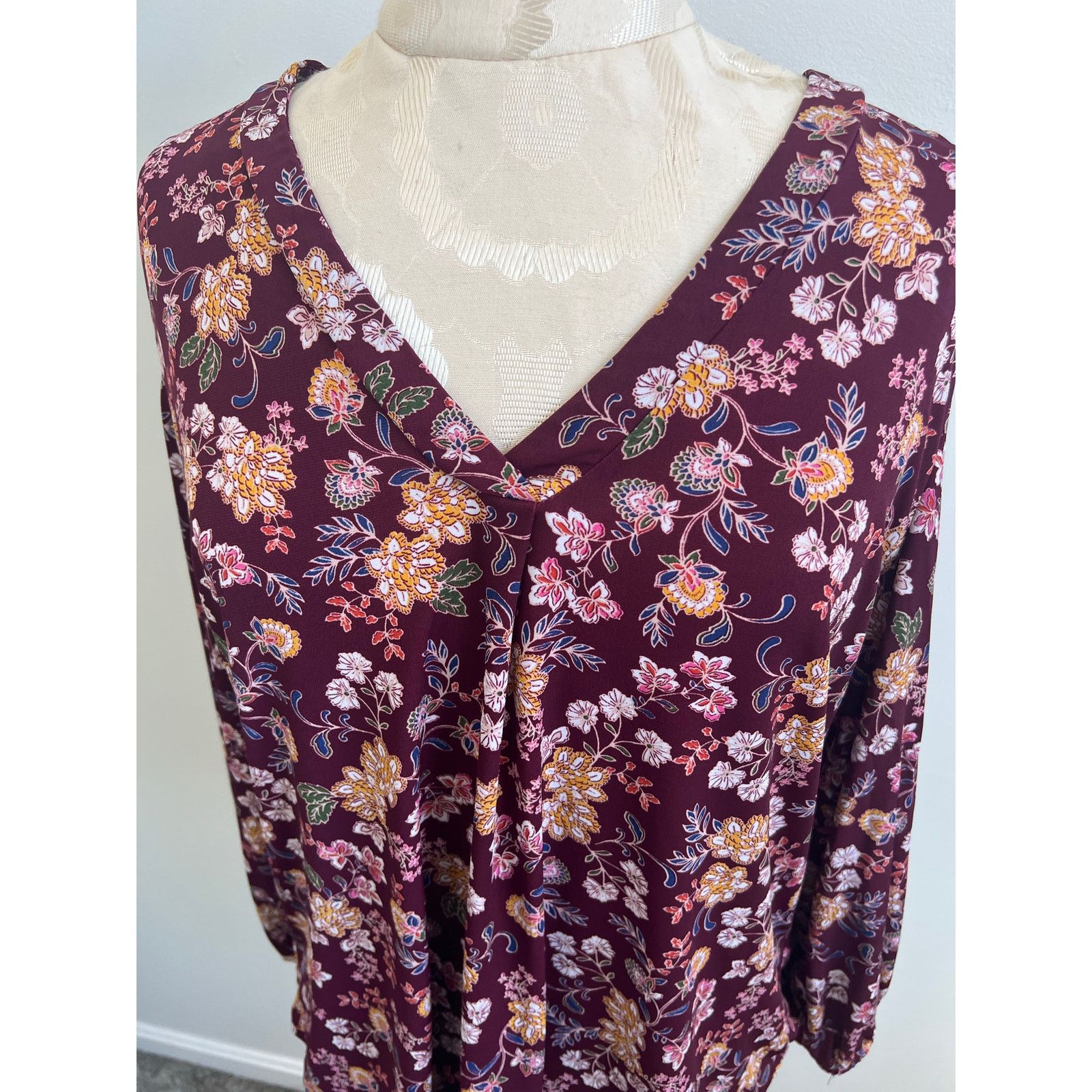 Vince Camuto Vince Camuto Floral Long Sleeve V-Neck Blouse Medium Size M / US 6-8 / IT 42-44 - 4 Thumbnail