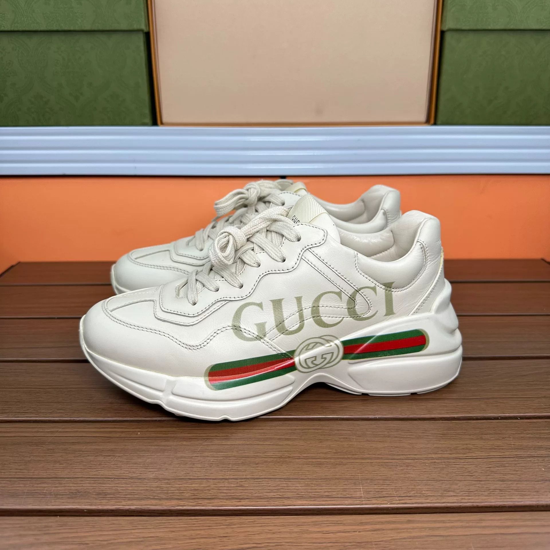 Gucci Gucci Printed Lowtop Sneakers it_36 Women Size US 6 / IT 36 - 1 Thumbnail